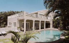 Caza Beach Guesthouse